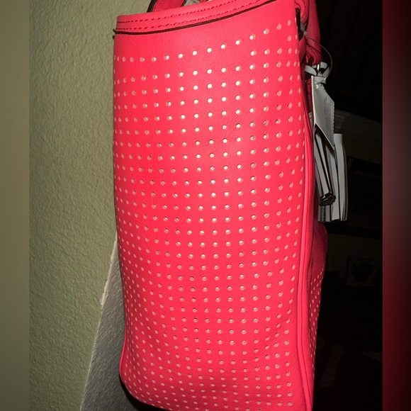 Coach Legacy Leather Perforated Medium Watermelon w/Snow 22390 - Picture 7 of 10
